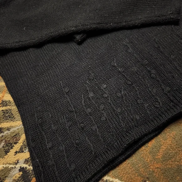 Elegant Black Turtleneck Sweater for Women - Picture 7 of 9